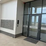 Park 7 Apartment *